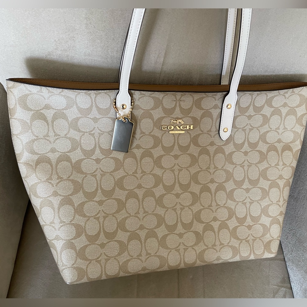Coach large tote bag excellent condition